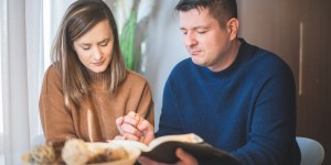 Huit magnifiques prières de parents pour leurs enfants