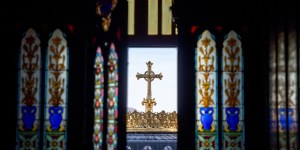 À Lourdes, l’horizon de la croix