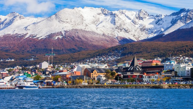 USHUAIA-ARGENTINE-PATAGONIE-shutterstock