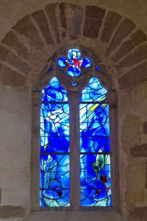 VITRAIL-vertical-CORREZE-CHAGALL-AFP