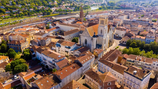 AGEN-LOT-ET-GARONNE-shutterstock