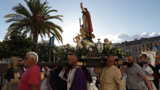 SAINT-ERASME-PROCESSION-CORSE-AFP